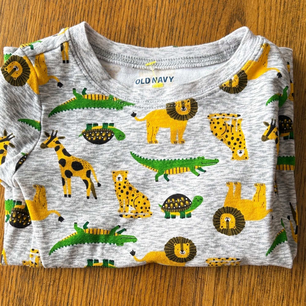 Old Navy Gray T-Shirt with Colorful Animal Print